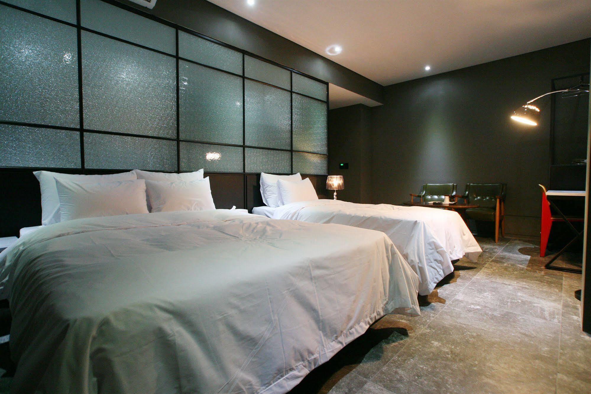 Vvalt Hotel Сеул Экстерьер фото